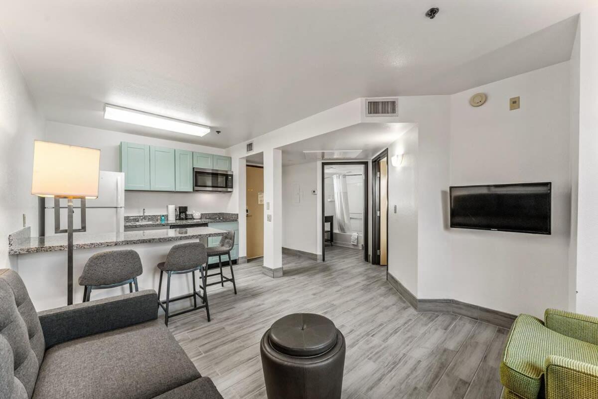Apartment Promo 1bd 1ba *