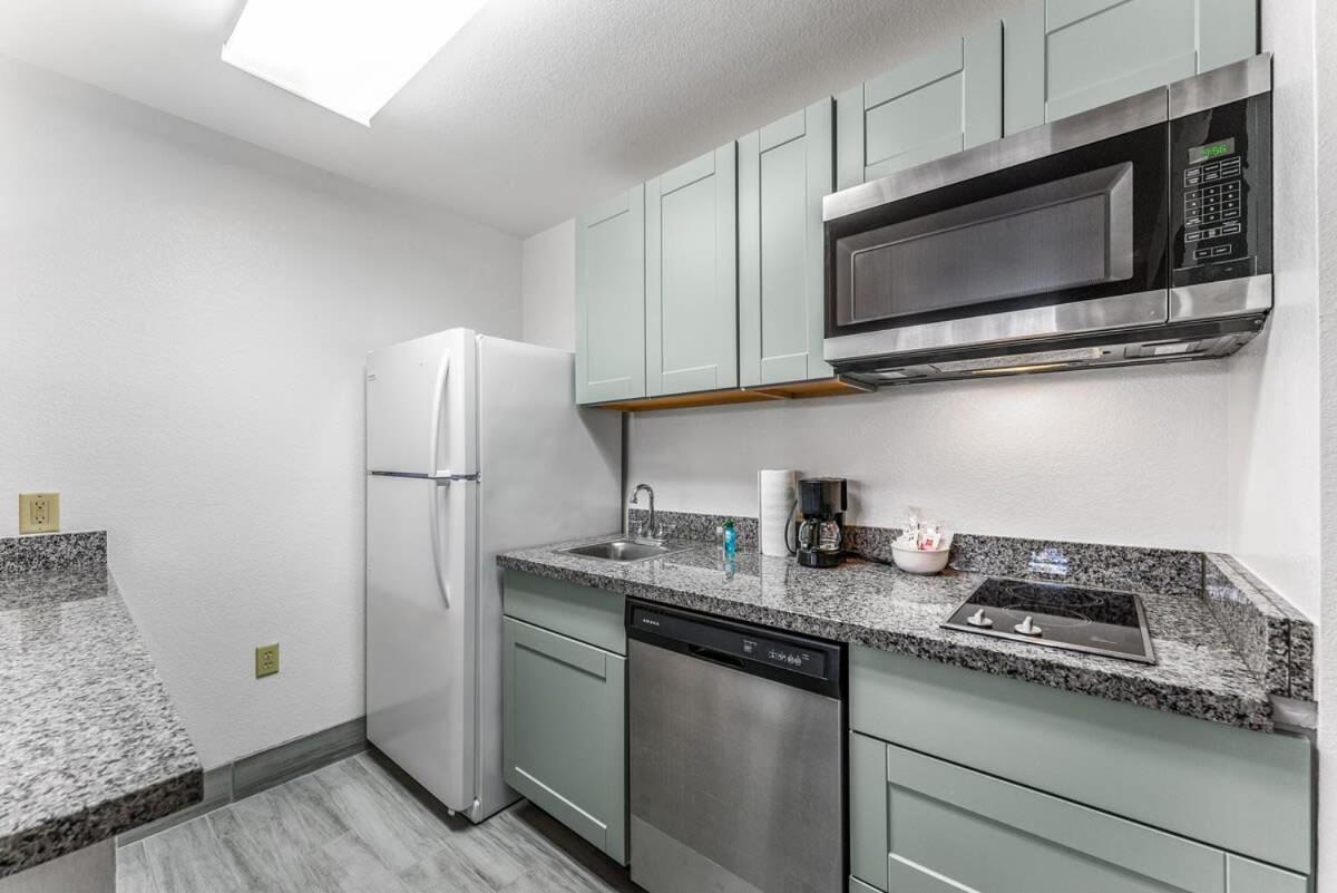 Apartment Promo 1bd 1ba *